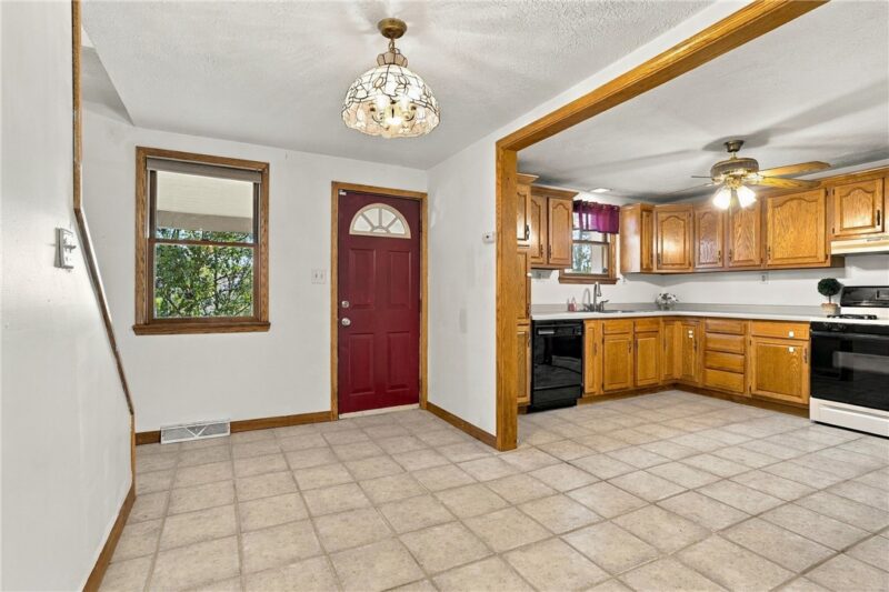 410 Main St — photo 5