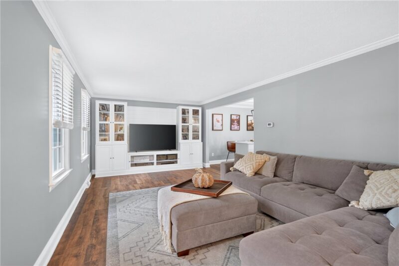 5010 Meadowridge Ln — photo 3