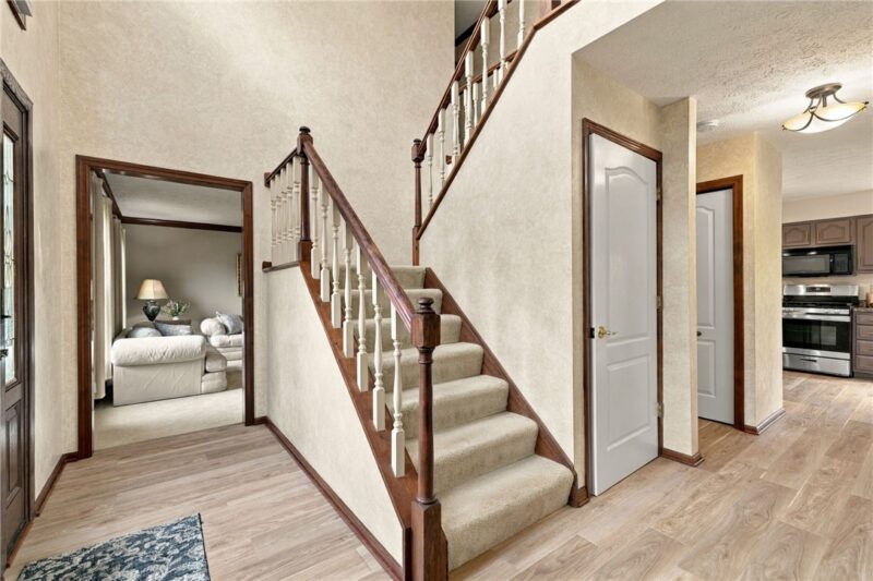 104 Liberty Ct — photo 3