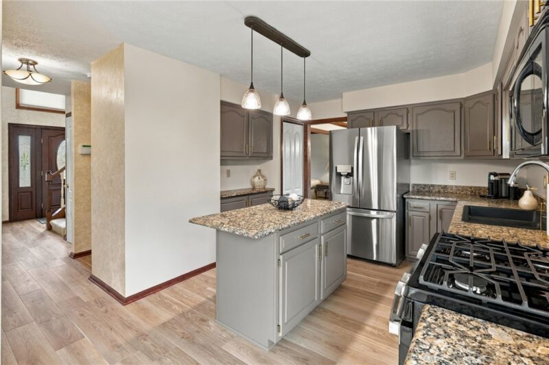 104 Liberty Ct — photo 8