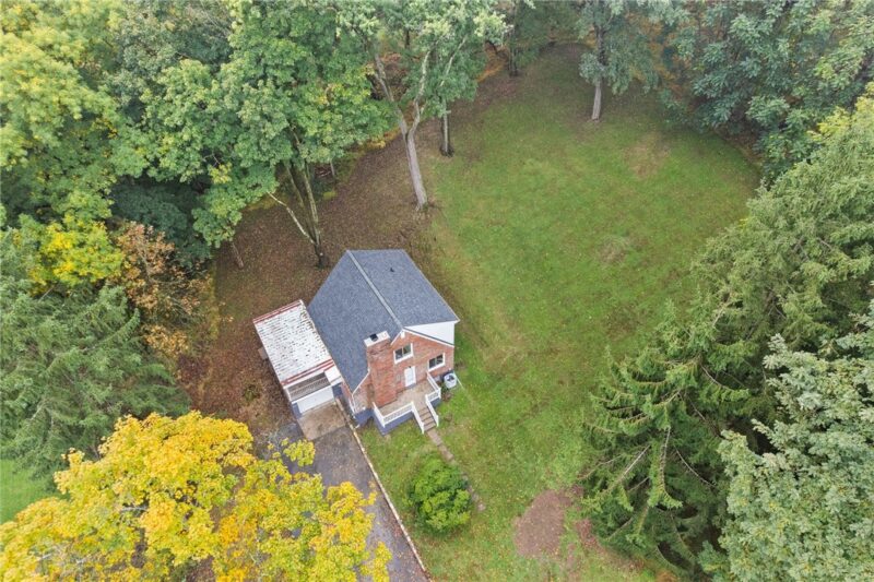664 Manoah Dr — photo 4