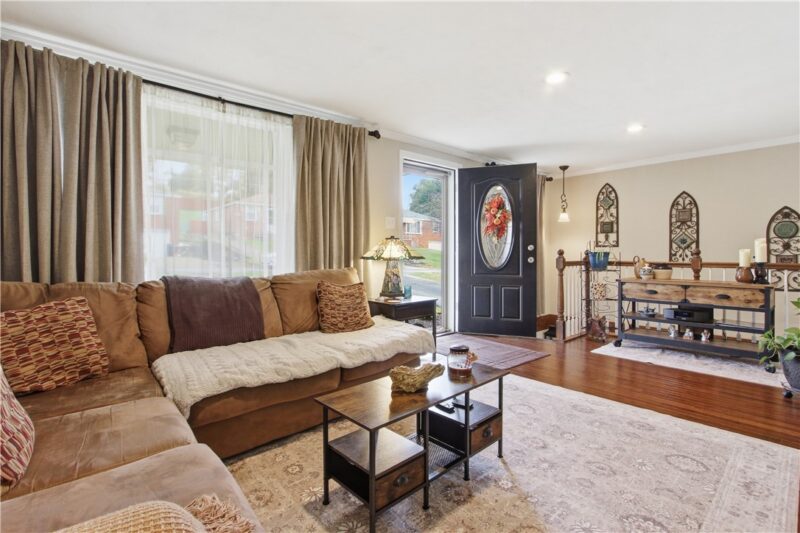 314 Bost Dr — photo 2