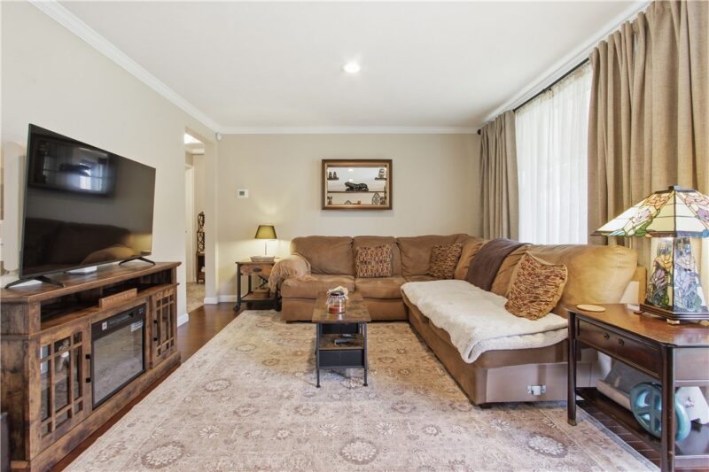 314 Bost Dr — photo 3