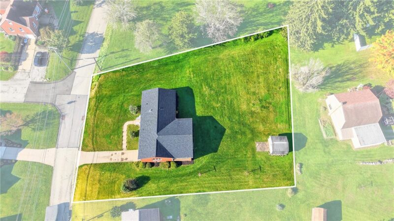 801 Gladden Rd — photo 2