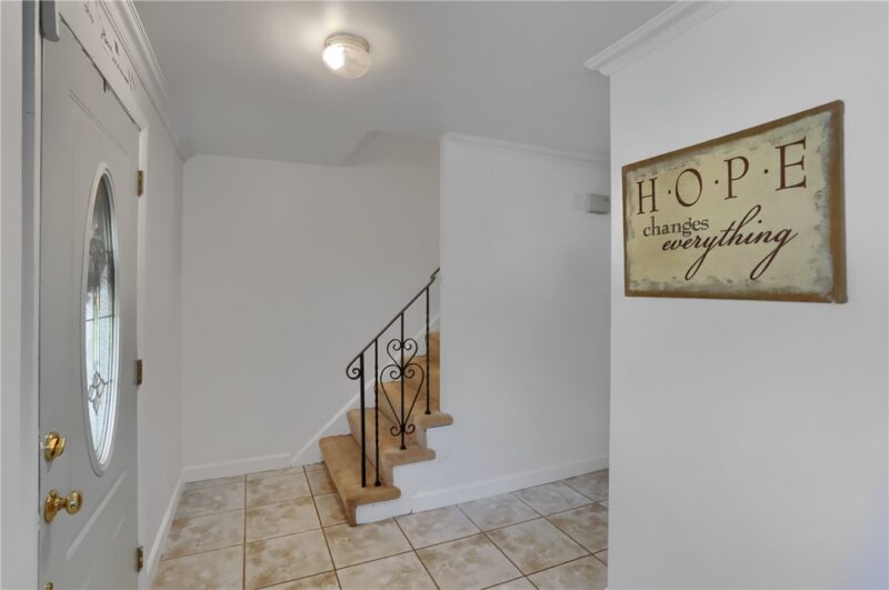 141 Golden Gate Drive — photo 7