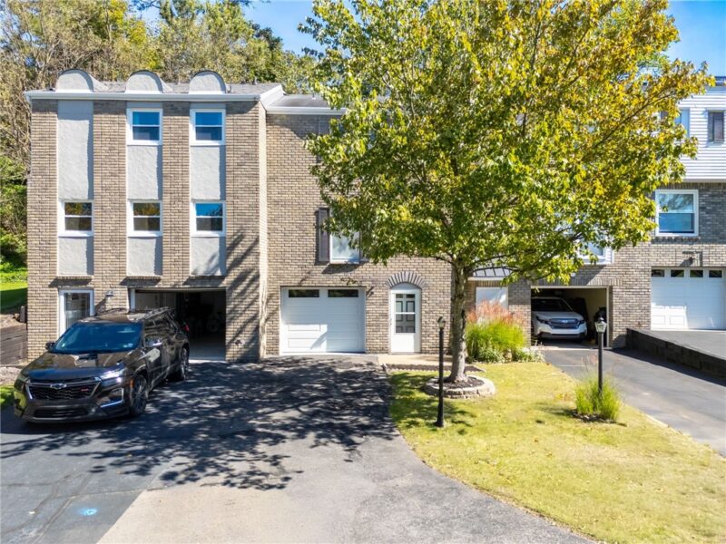 311 Joan Of Arc Ct — photo 2