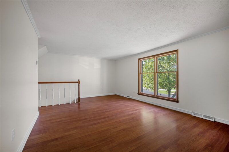 311 Joan Of Arc Ct — photo 5