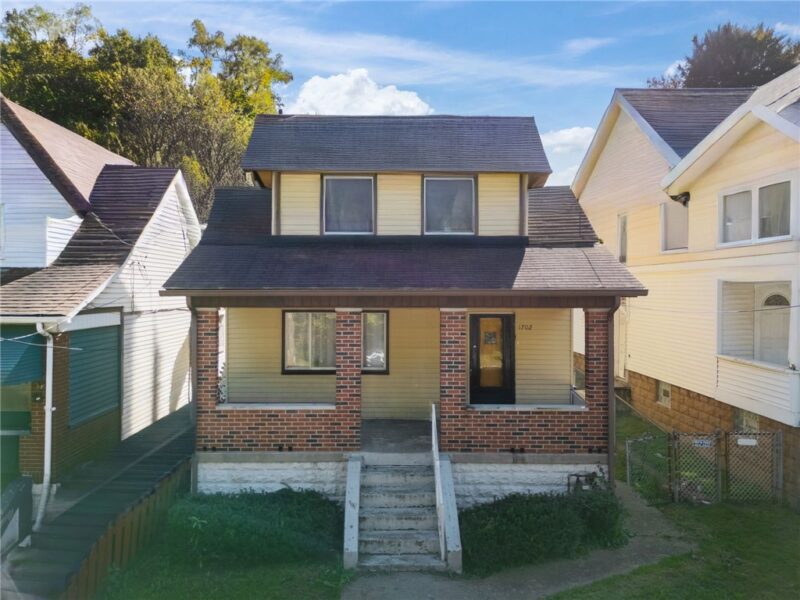 1702 Versailles Ave — photo 2