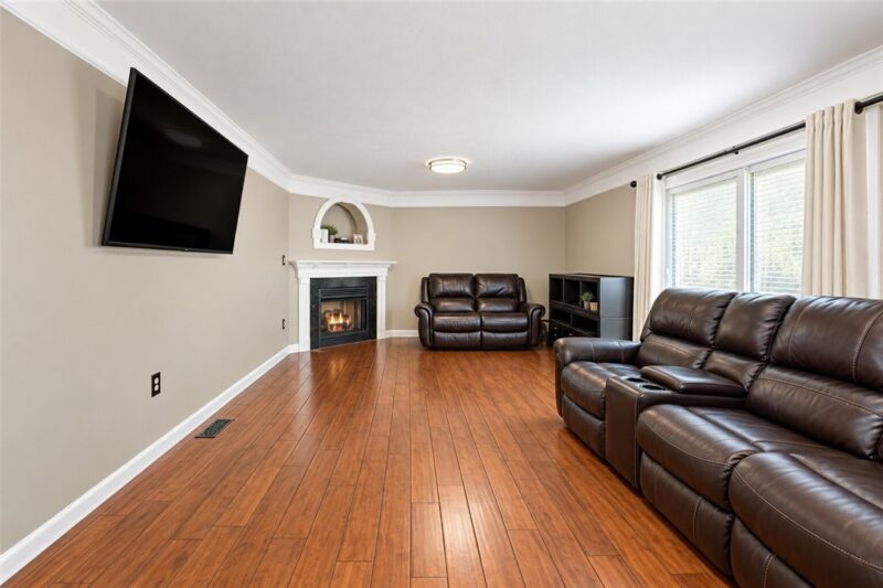 111 Lilac Ct — photo 5