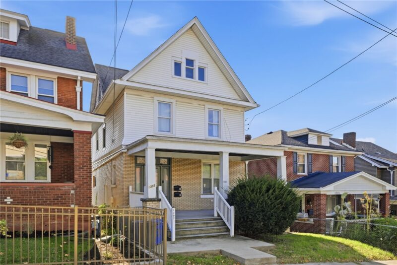 1302 Chelton Ave — photo 2