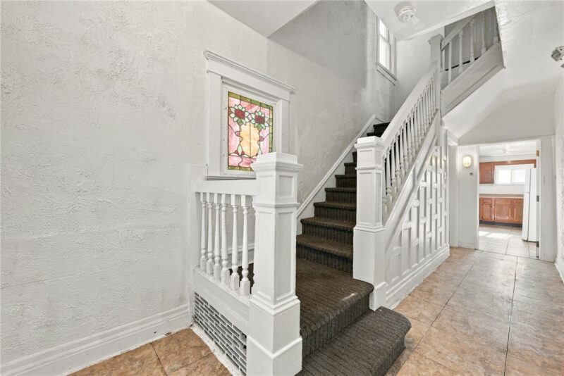 1302 Chelton Ave — photo 5