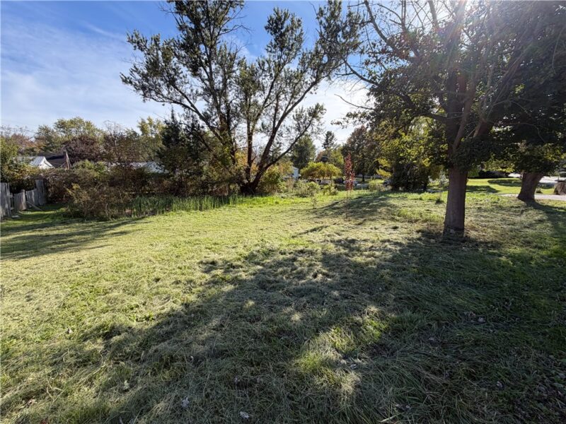 266 Oak Rd — photo 2