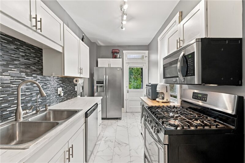 2818 Brentwood Avenue — photo 3