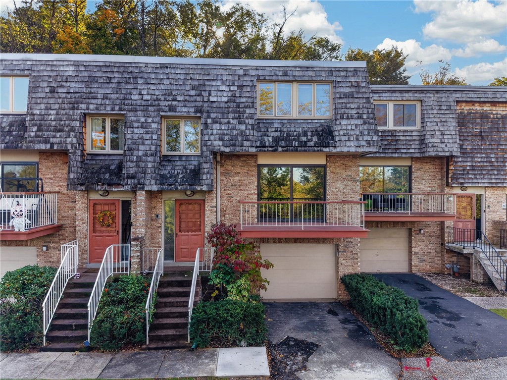2661 Bingham Dr — photo 1