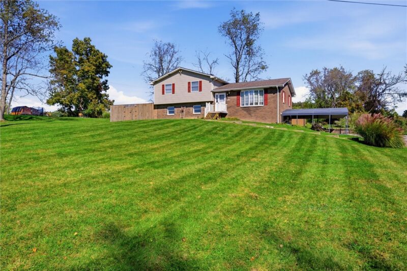 501 Scanga Dr — photo 2