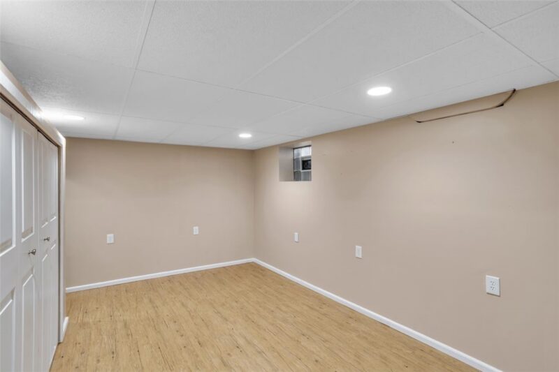 314 Noll Ave (ext) — photo 8