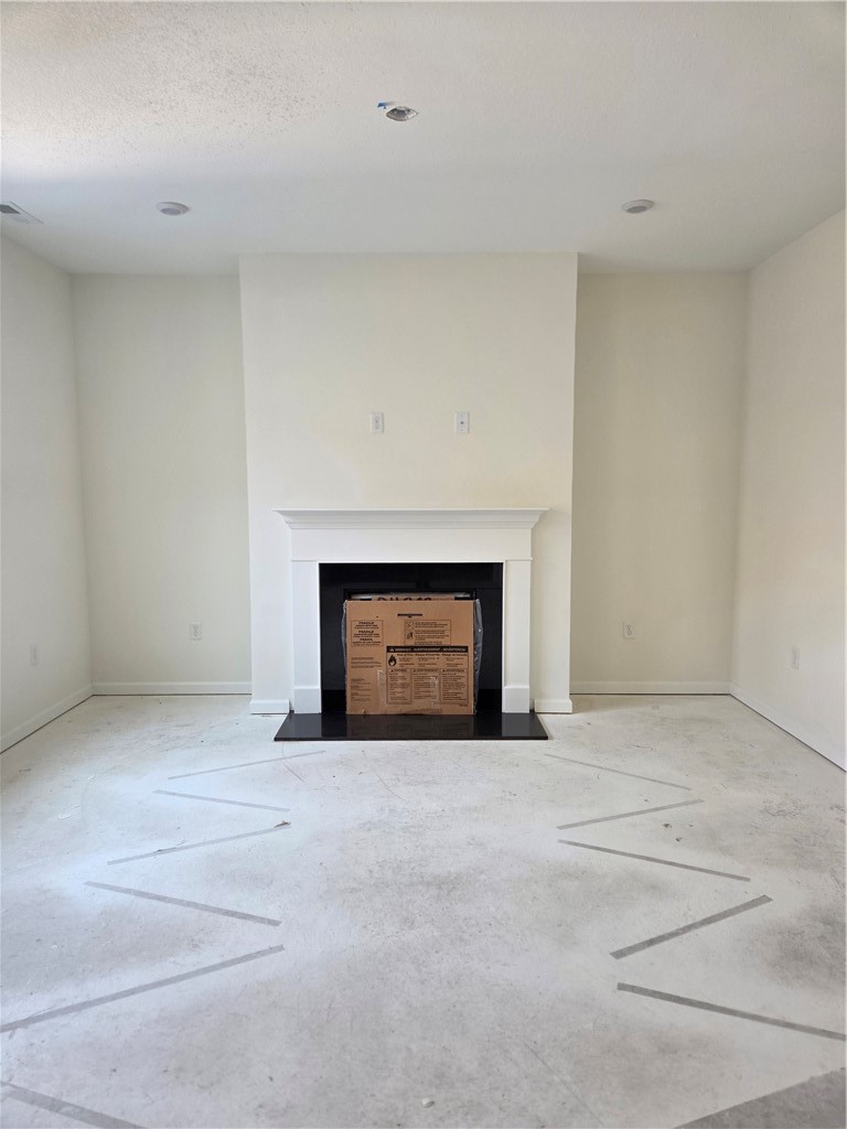 105 Rolling Hill Farm Dr — photo 2