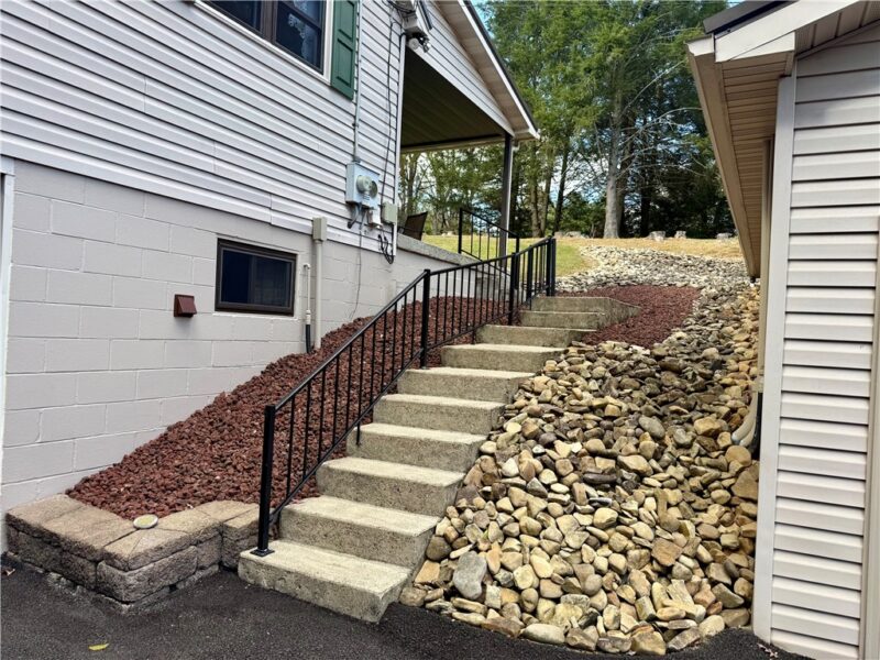 143 Twin Lakes Dr — photo 3