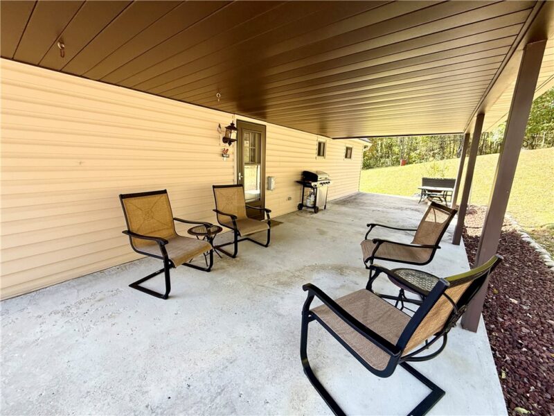 143 Twin Lakes Dr — photo 4