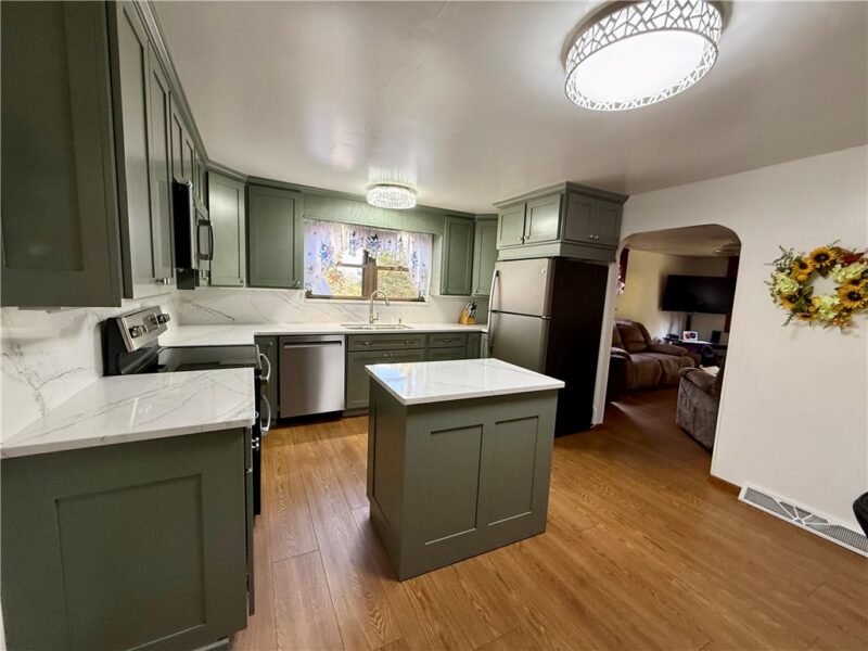 143 Twin Lakes Dr — photo 5