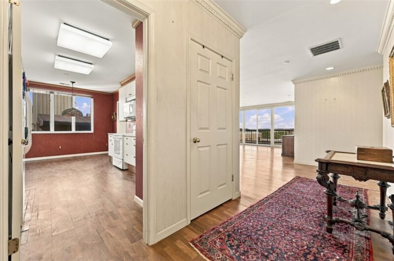 146 N Bellefield Ave 1004 — photo 6