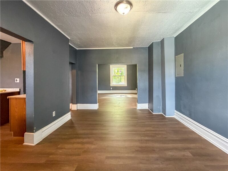 535 W 8th Avenue — photo 8