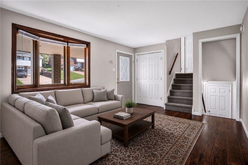 106 SUSAN DRIVE — photo 5