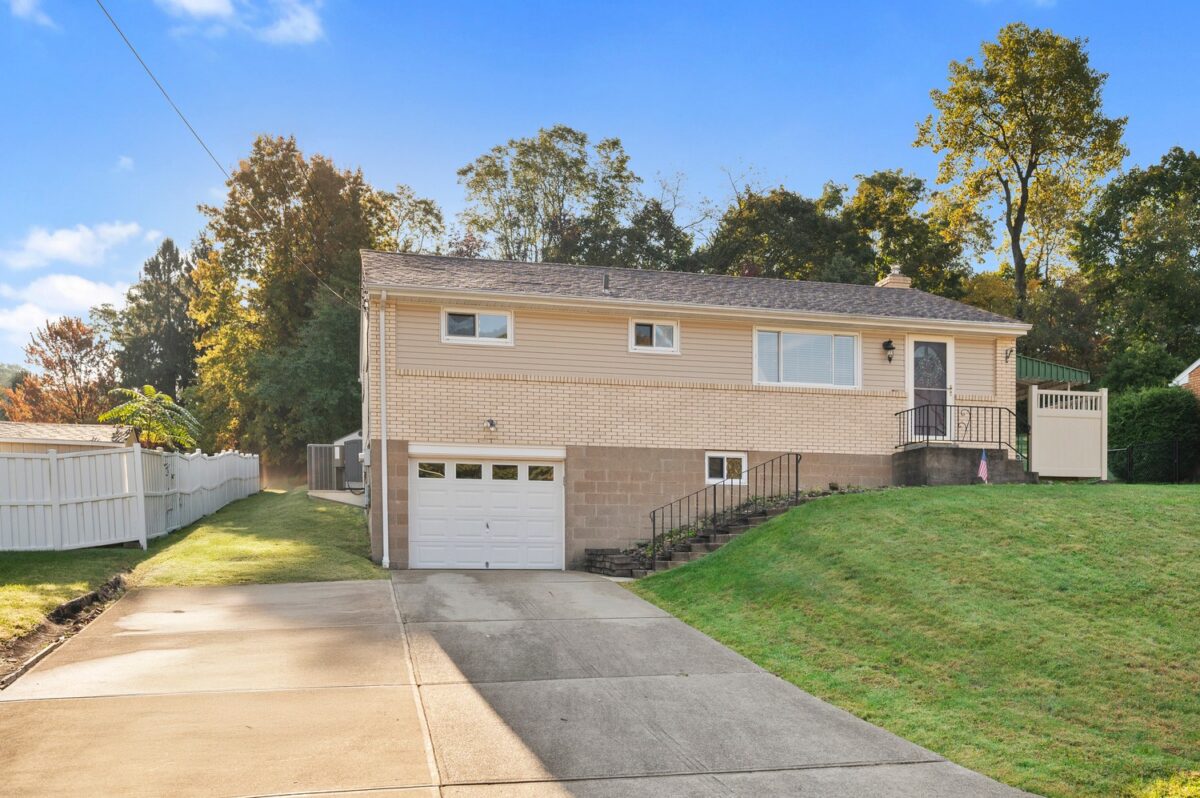 2904 Fir DRIVE — photo 1