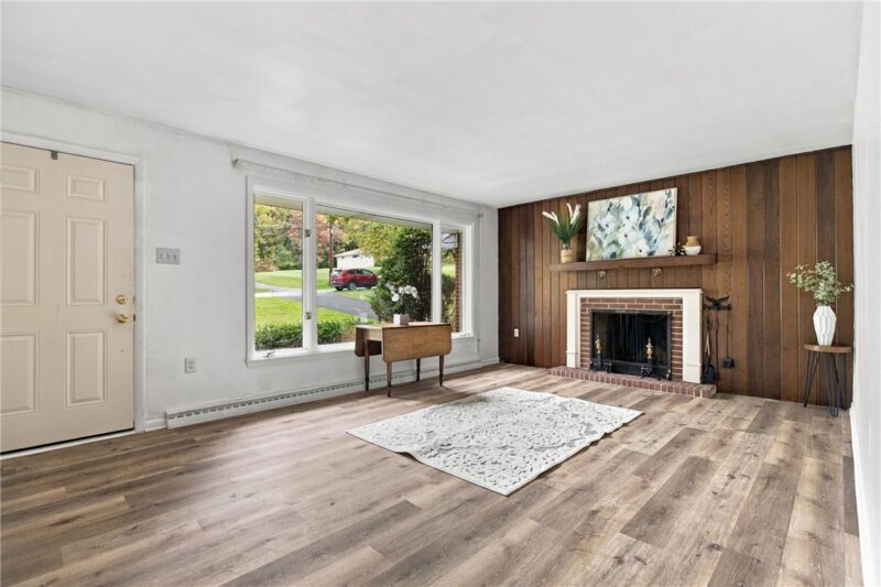 148 Carol Rose Dr — photo 2