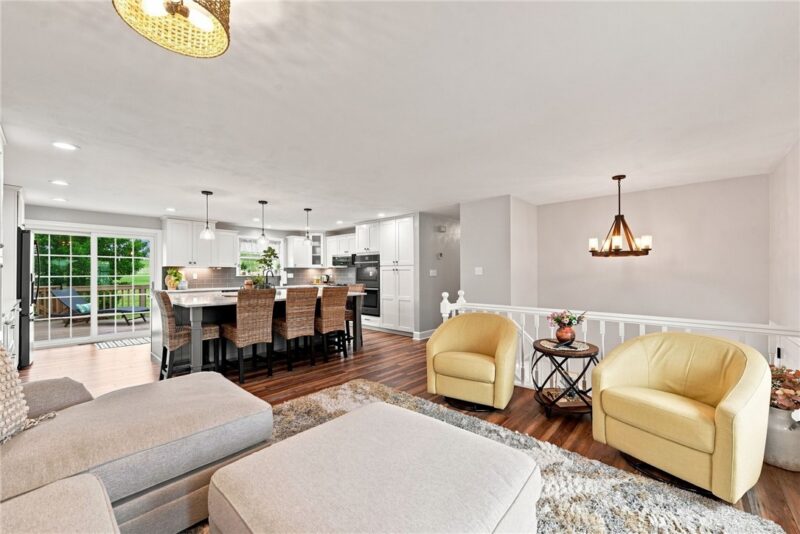 138 Rizzi Dr — photo 2