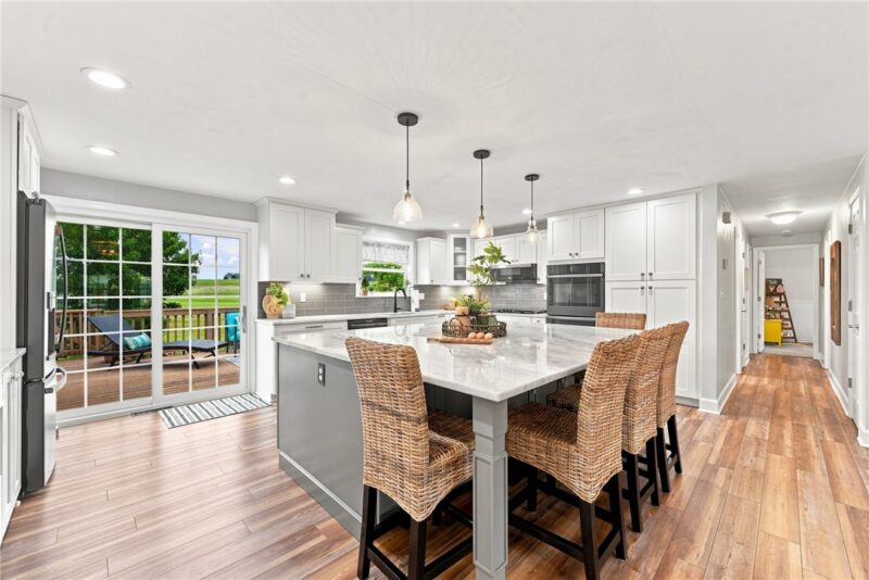 138 Rizzi Dr — photo 3