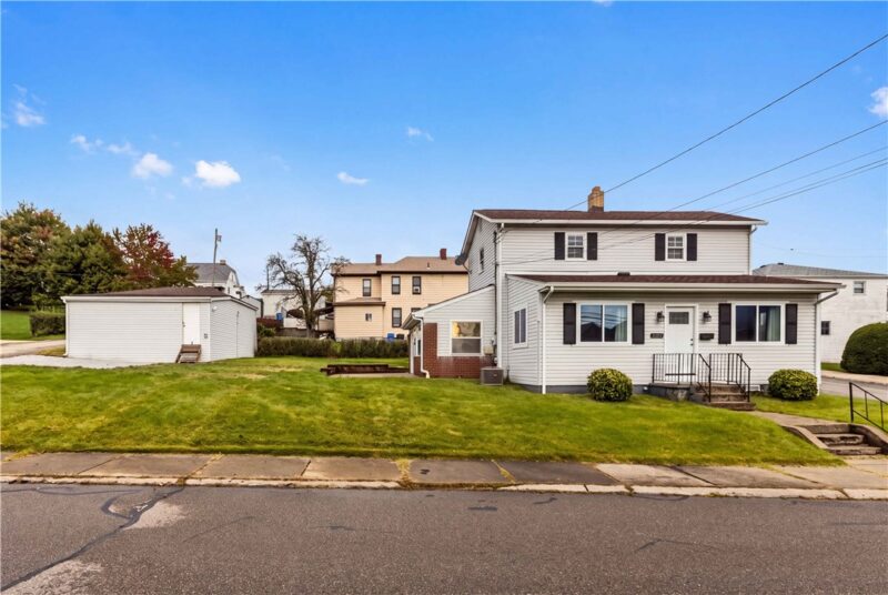 322 Torrence Ave — photo 4