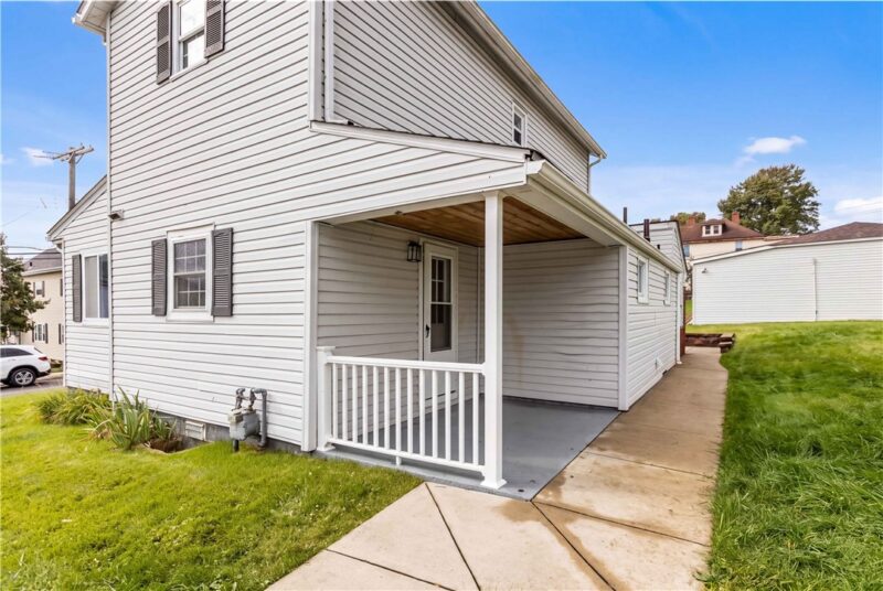 322 Torrence Ave — photo 7