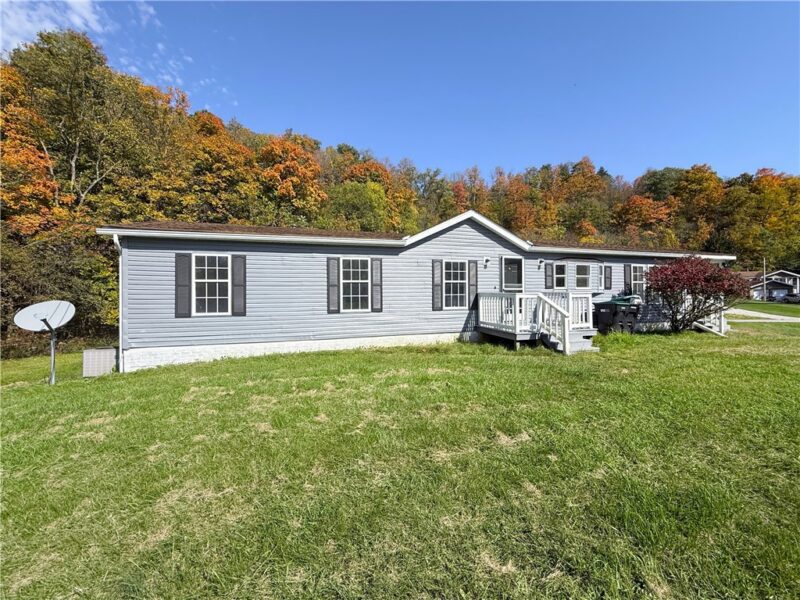 120 Blythe Rd — photo 2