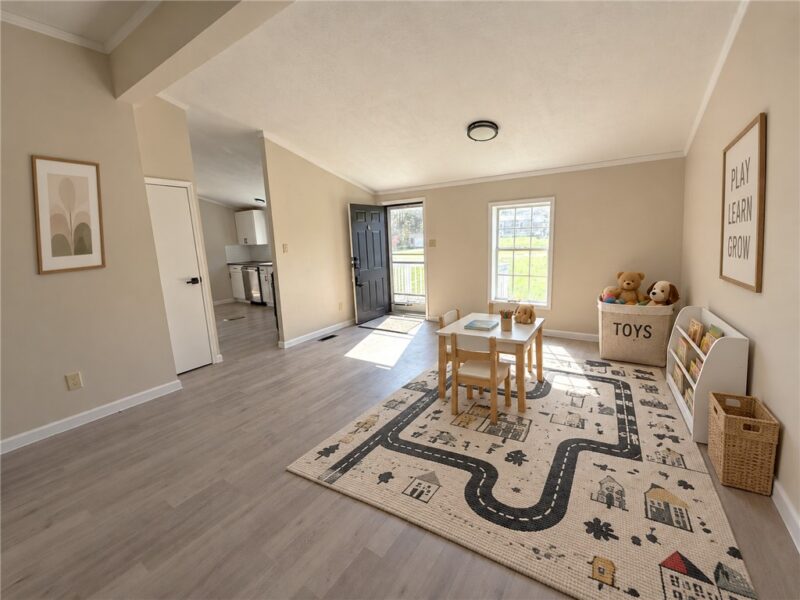 120 Blythe Rd — photo 8