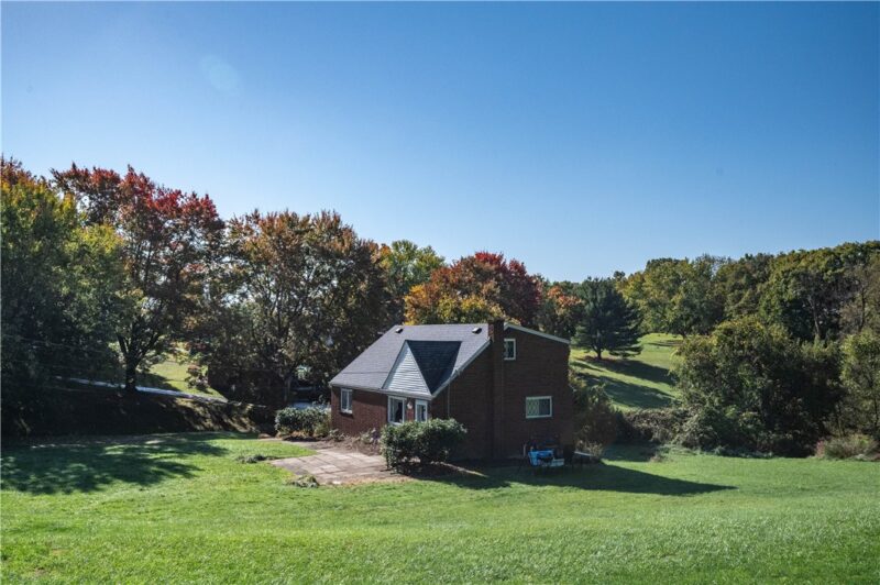 300 W Fenn Dr — photo 2