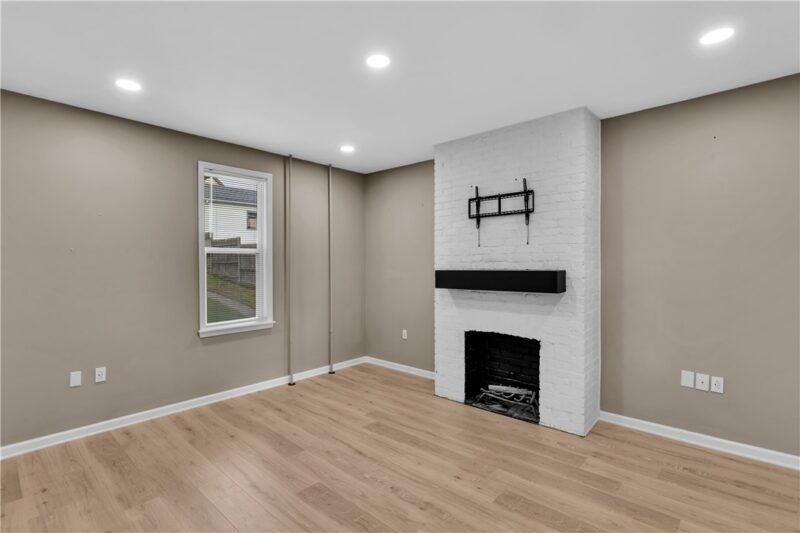 754 SIDNEY ST. — photo 6