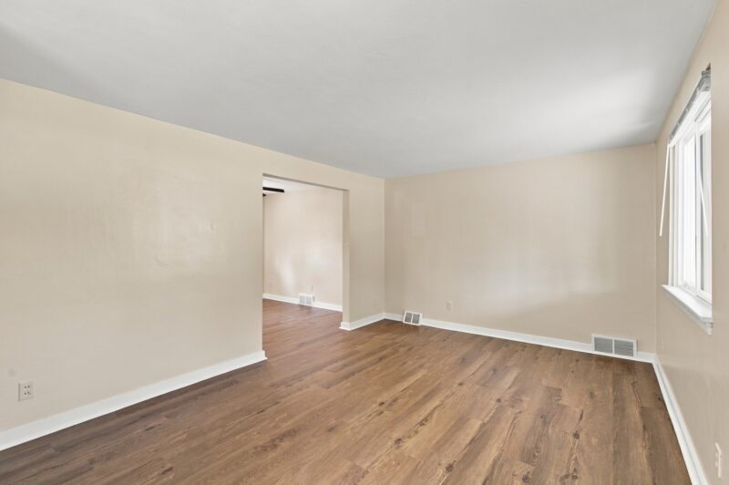 644 Springfield STREET — photo 8