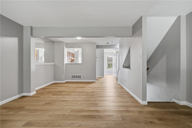 235 Fieldbrook Dr — photo 4