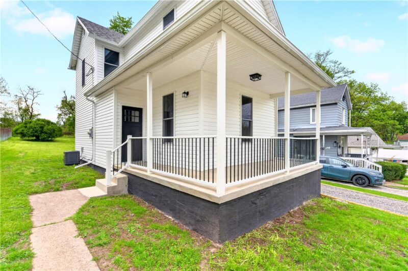 781 Cassidy Avenue — photo 2