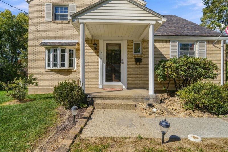 215 S Margery Dr — photo 2