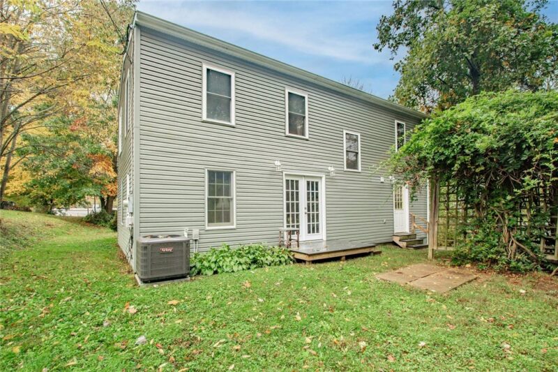 717 Broadway Ave — photo 3