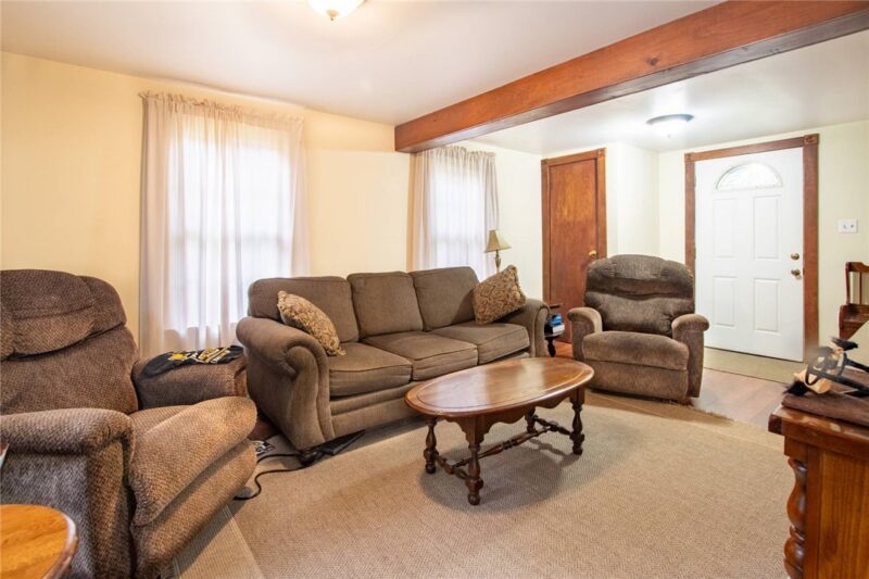 717 Broadway Ave — photo 5