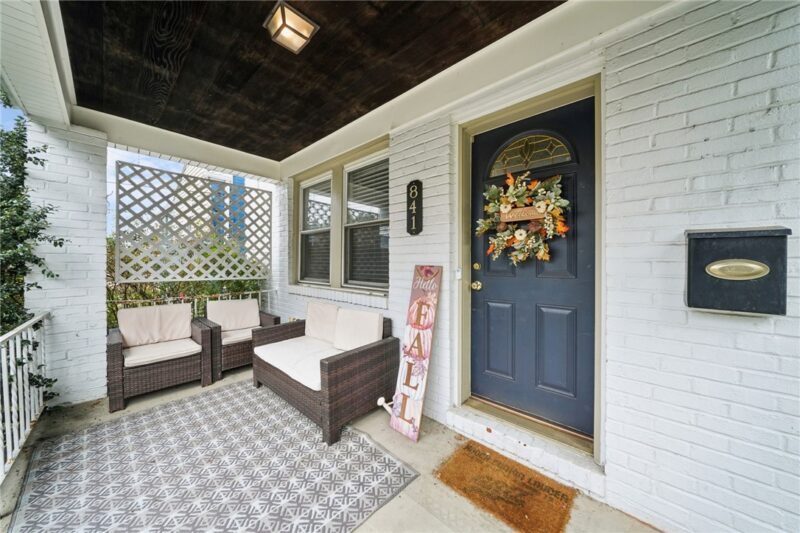 841 Deely St — photo 3