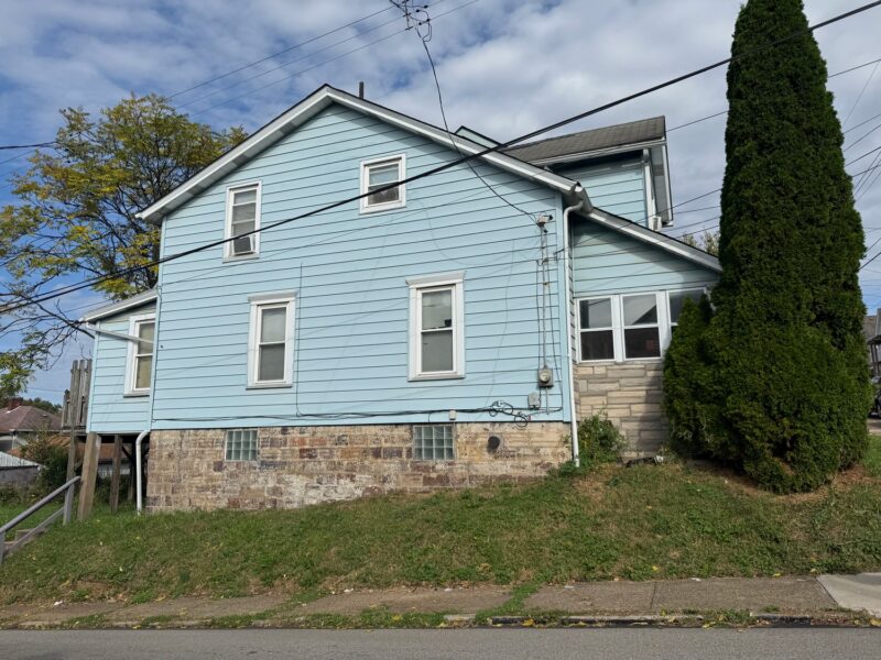 301 James STREET — photo 2