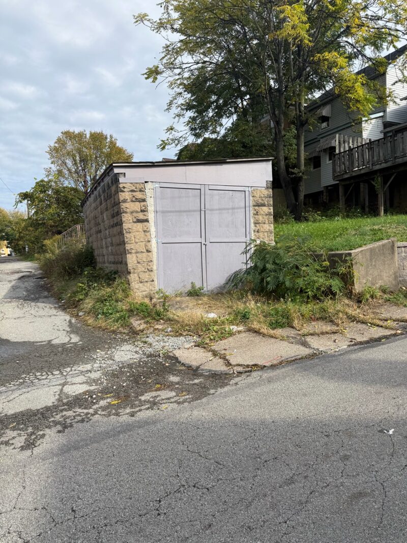 301 James STREET — photo 7