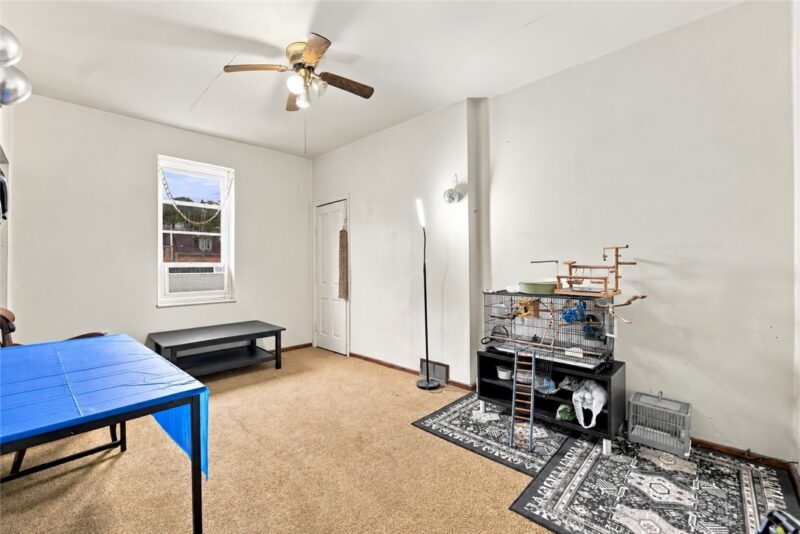 1814-1818 Carey Way — photo 7