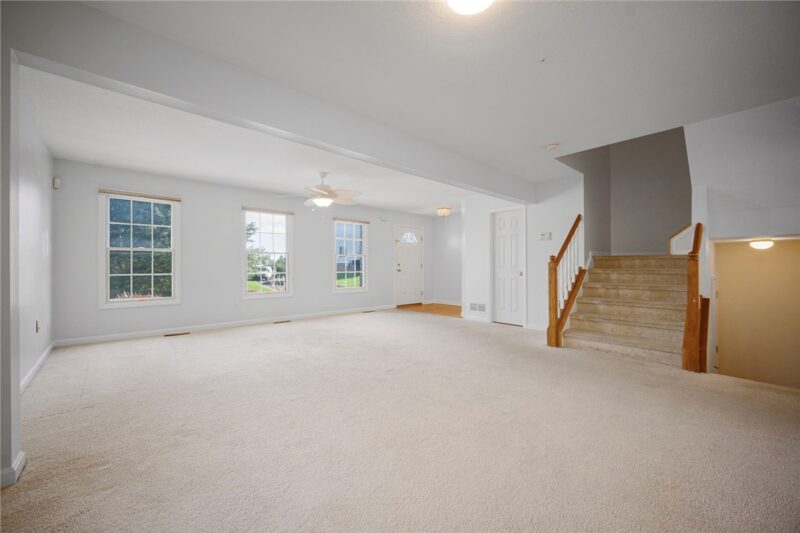 30 Castle View Dr — photo 3