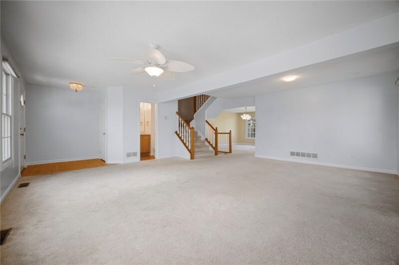 30 Castle View Dr — photo 4