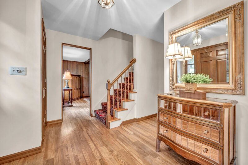 110 Lakeview DRIVE — photo 4